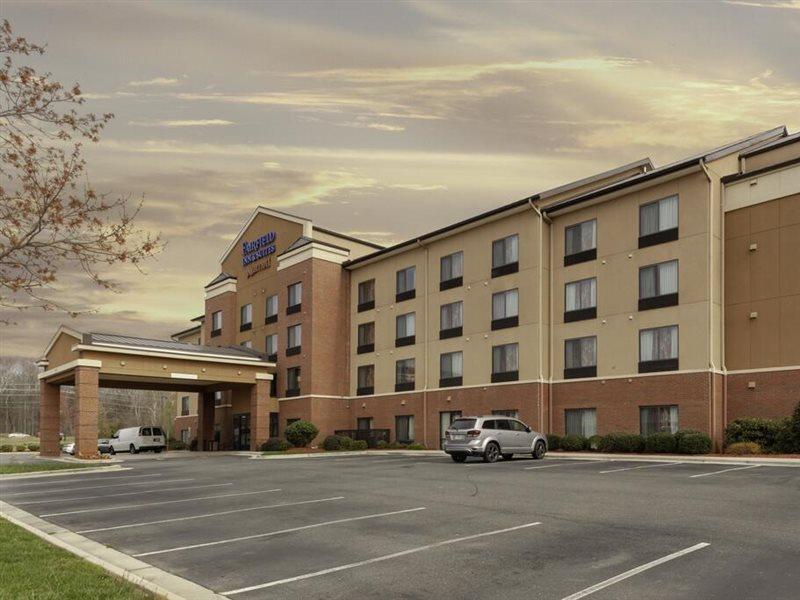 Fairfield & By Marriott Matthews 3* Charlotte