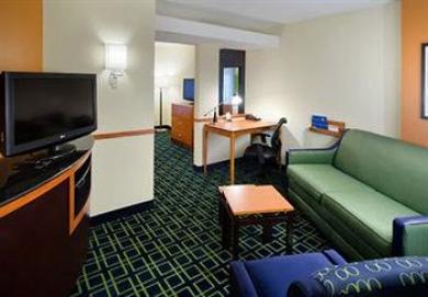 Hotel Fairfield & By Marriott Matthews Charlotte