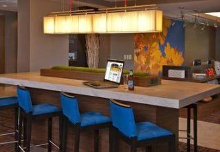 Courtyard Southpark Hotel 3*