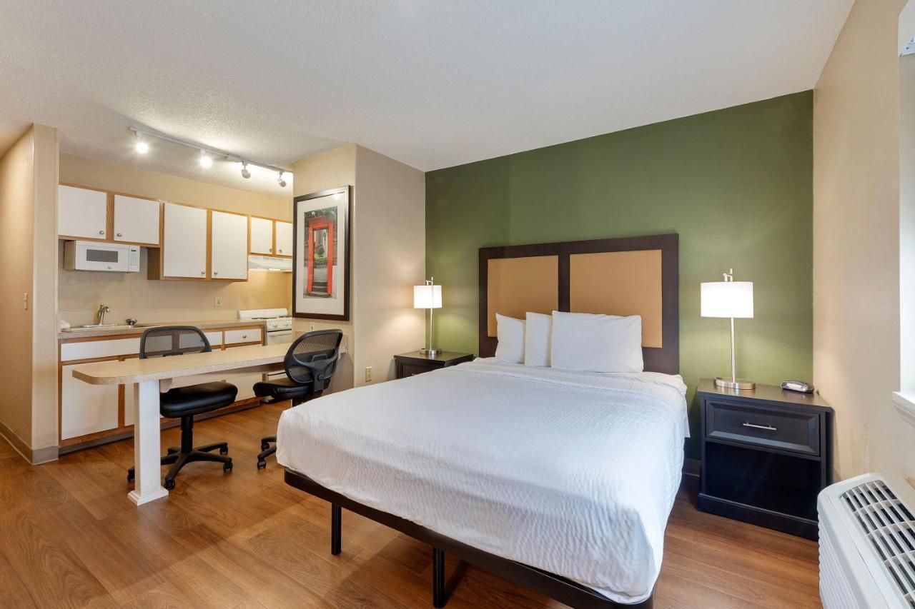 Hotel 6 Charlotte, Nc - Tyvola Rd Executive Park 2*