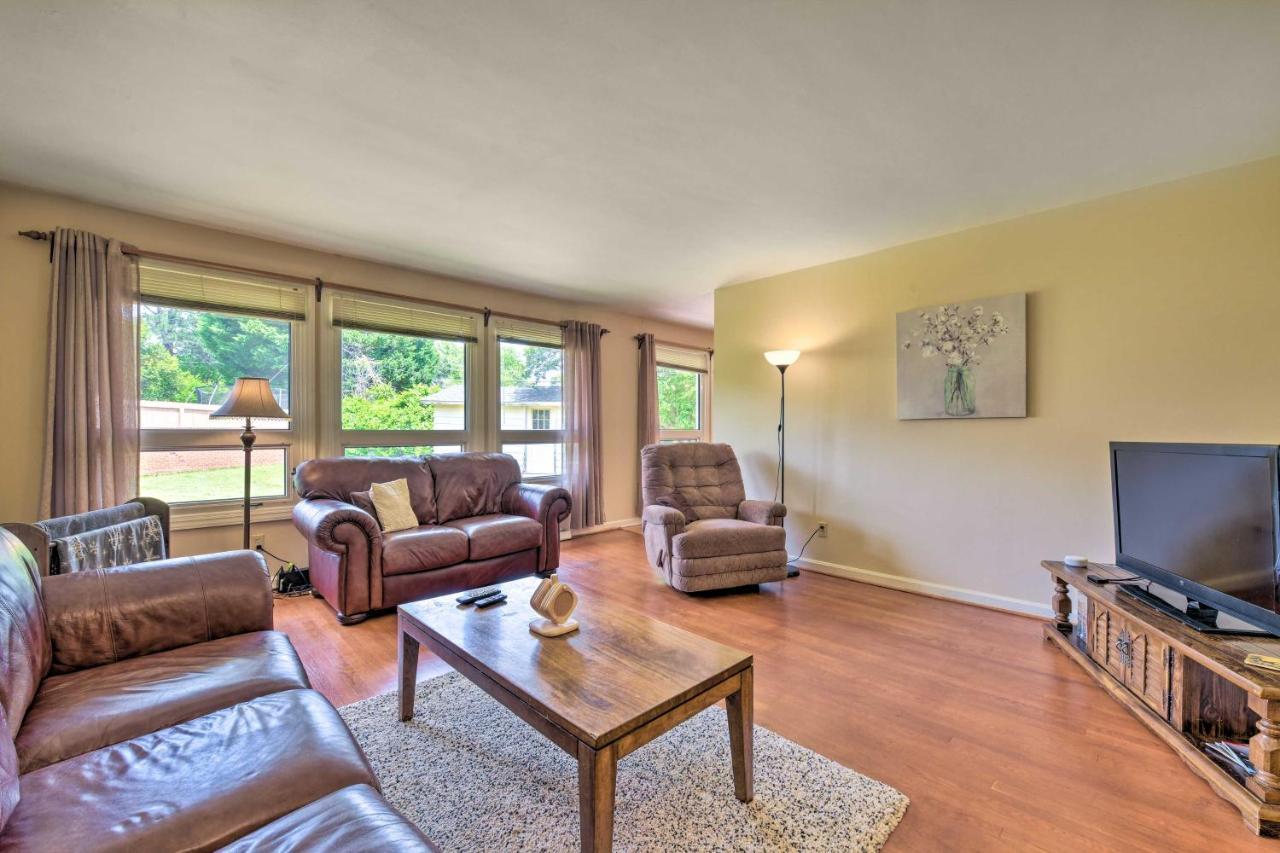 Cozy Retreat With Yard About 5 Mi To Dtwn Holiday home *