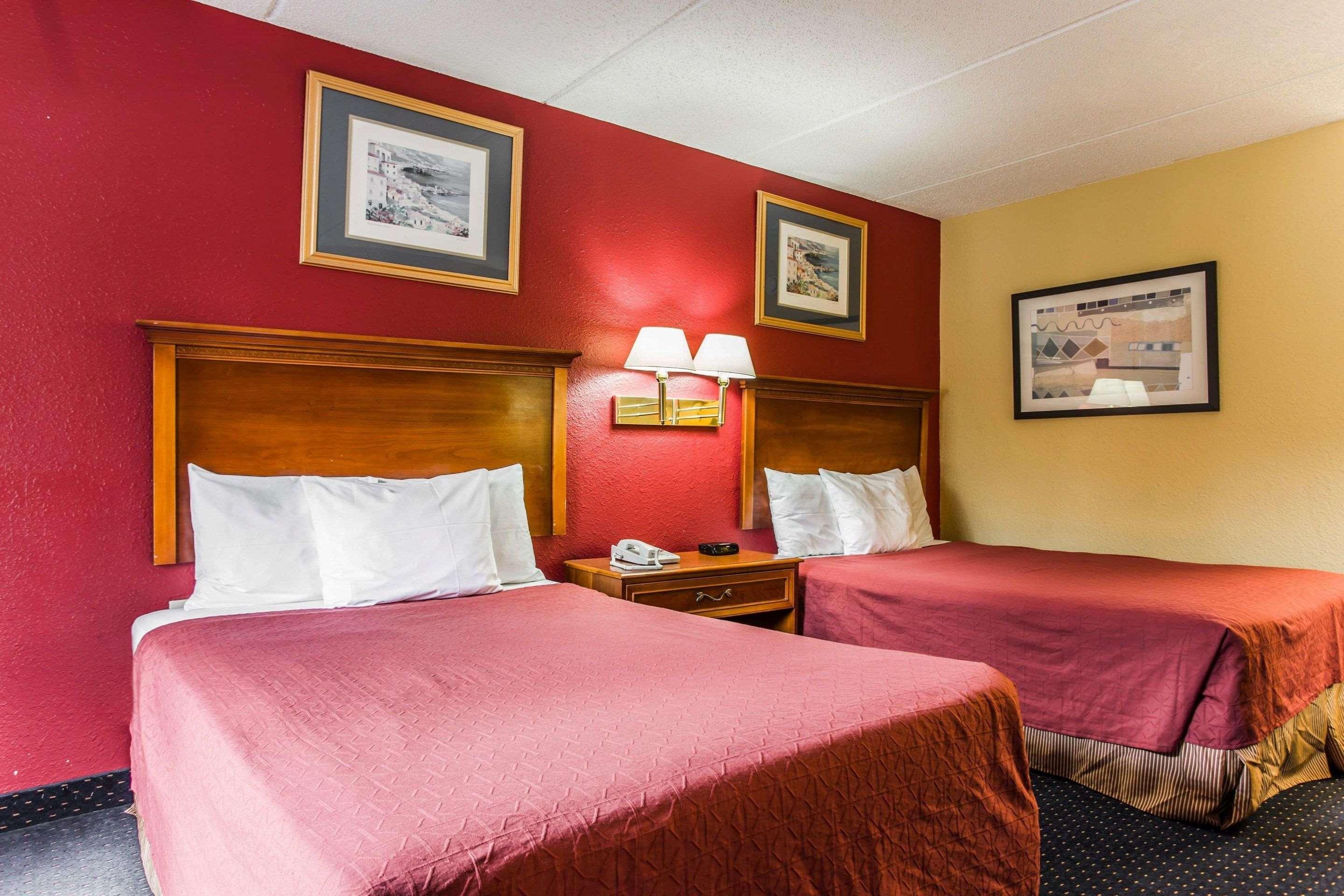 Rodeway North End 2* Charlotte