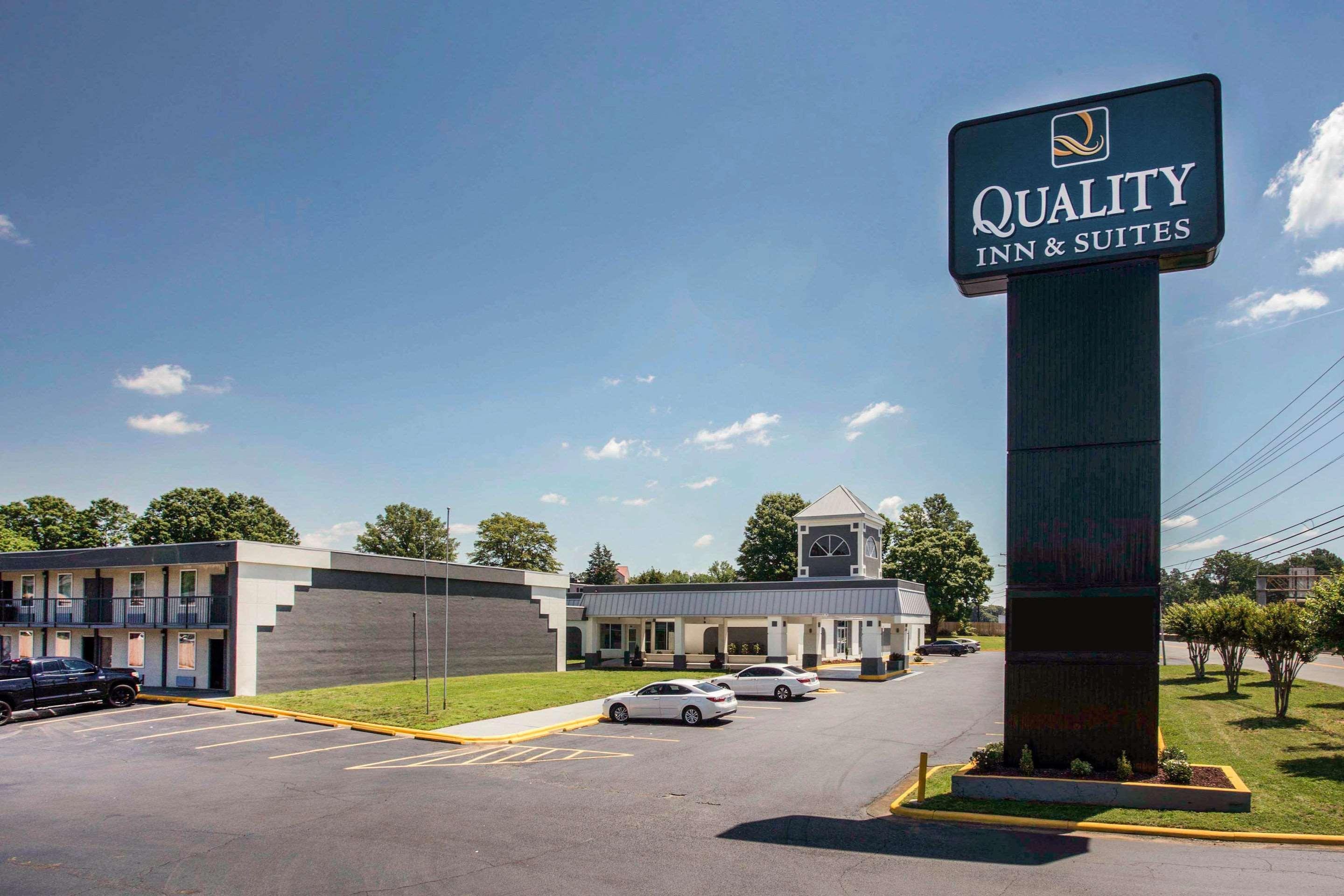 Quality & Area 2* Charlotte