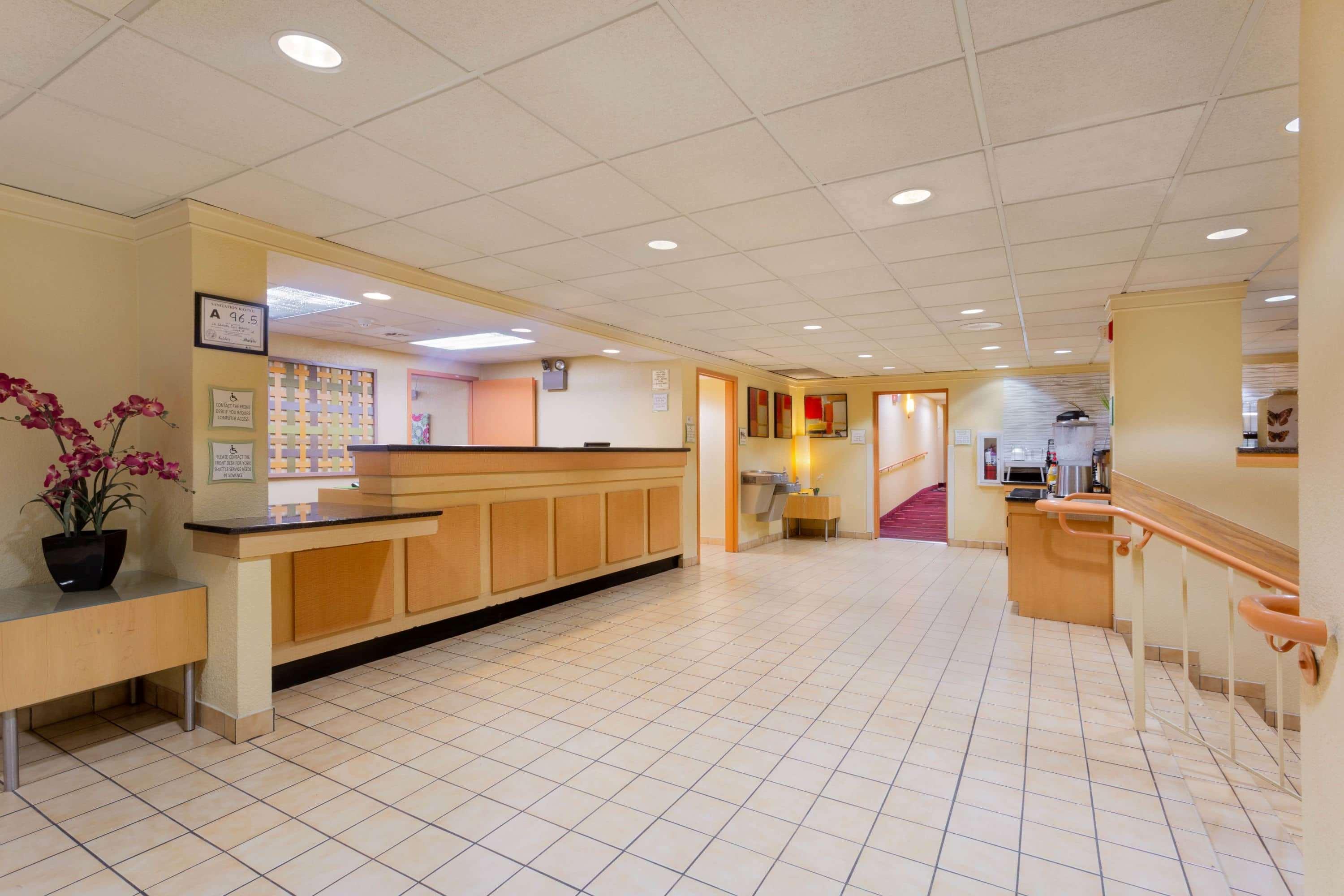 Spark By Hilton Airport North Charlotte