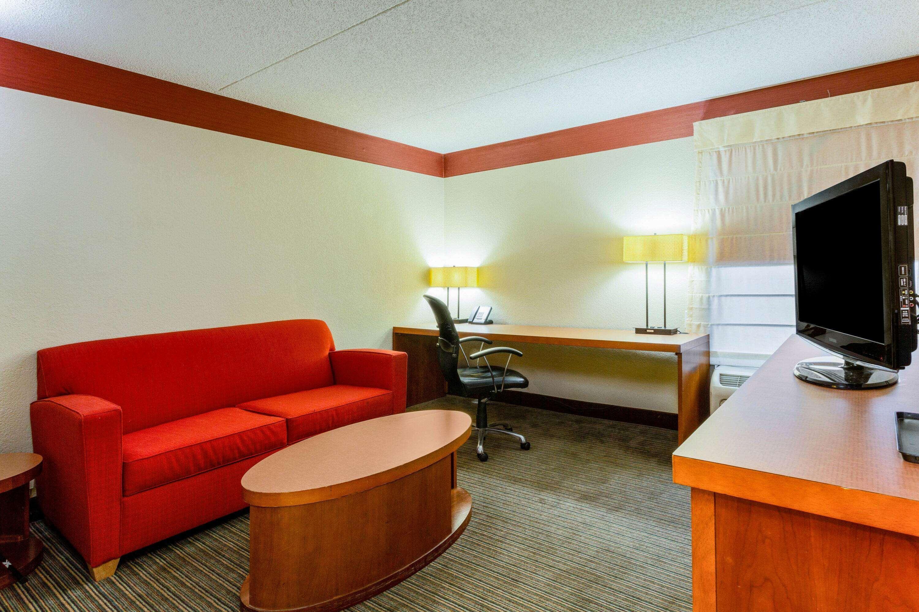 Hotel Spark By Hilton Airport North Charlotte