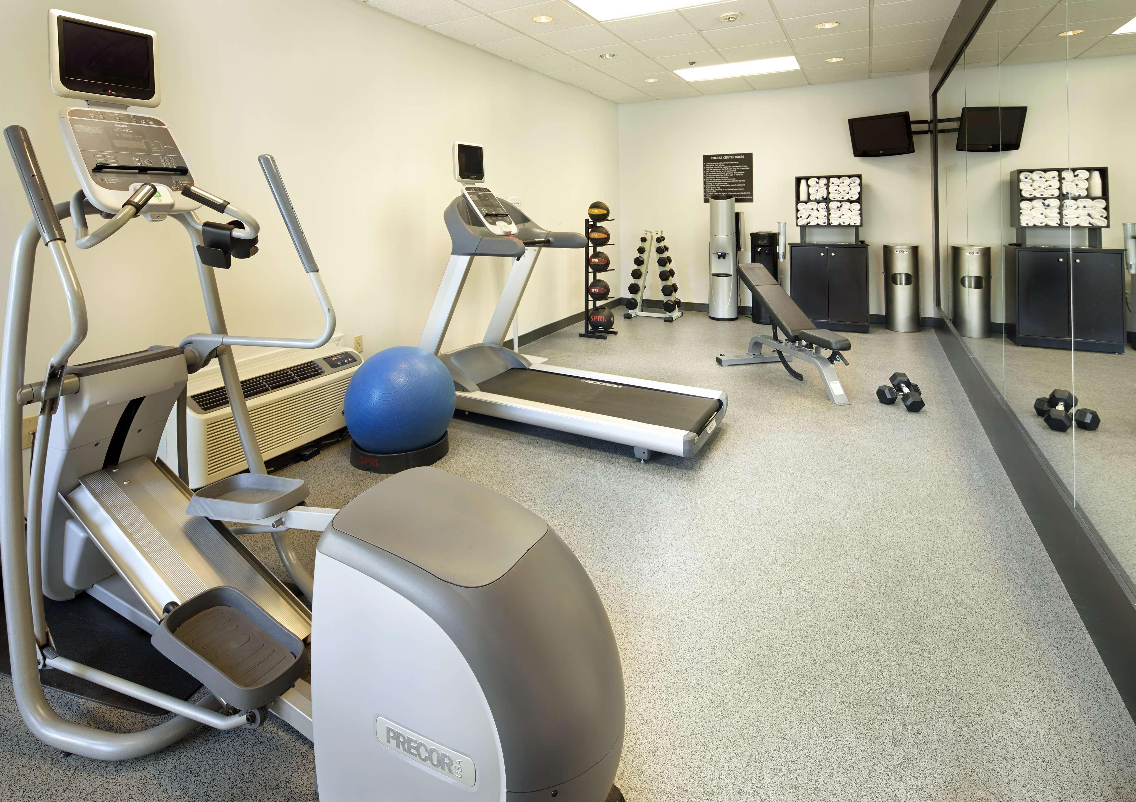 Hotel Homewood By Hilton Airport 2*