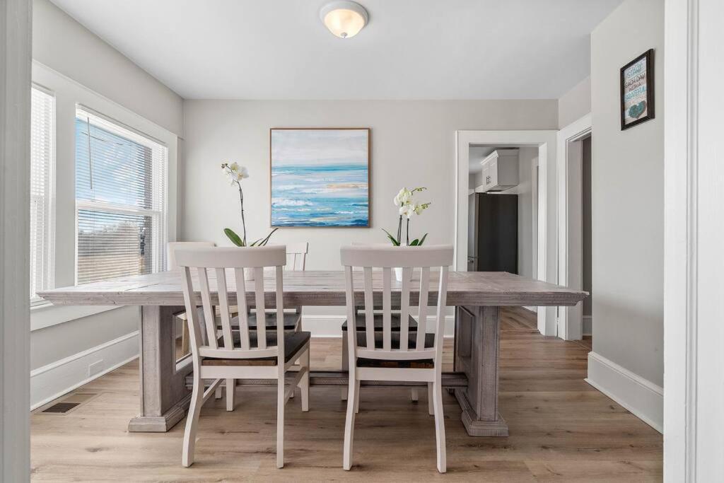 Cozy 4b Retreat Near Uptown King Beds Sleeps 12 Holiday home Charlotte