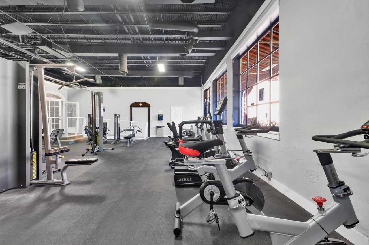 Hotel Residences At Windsor 5*