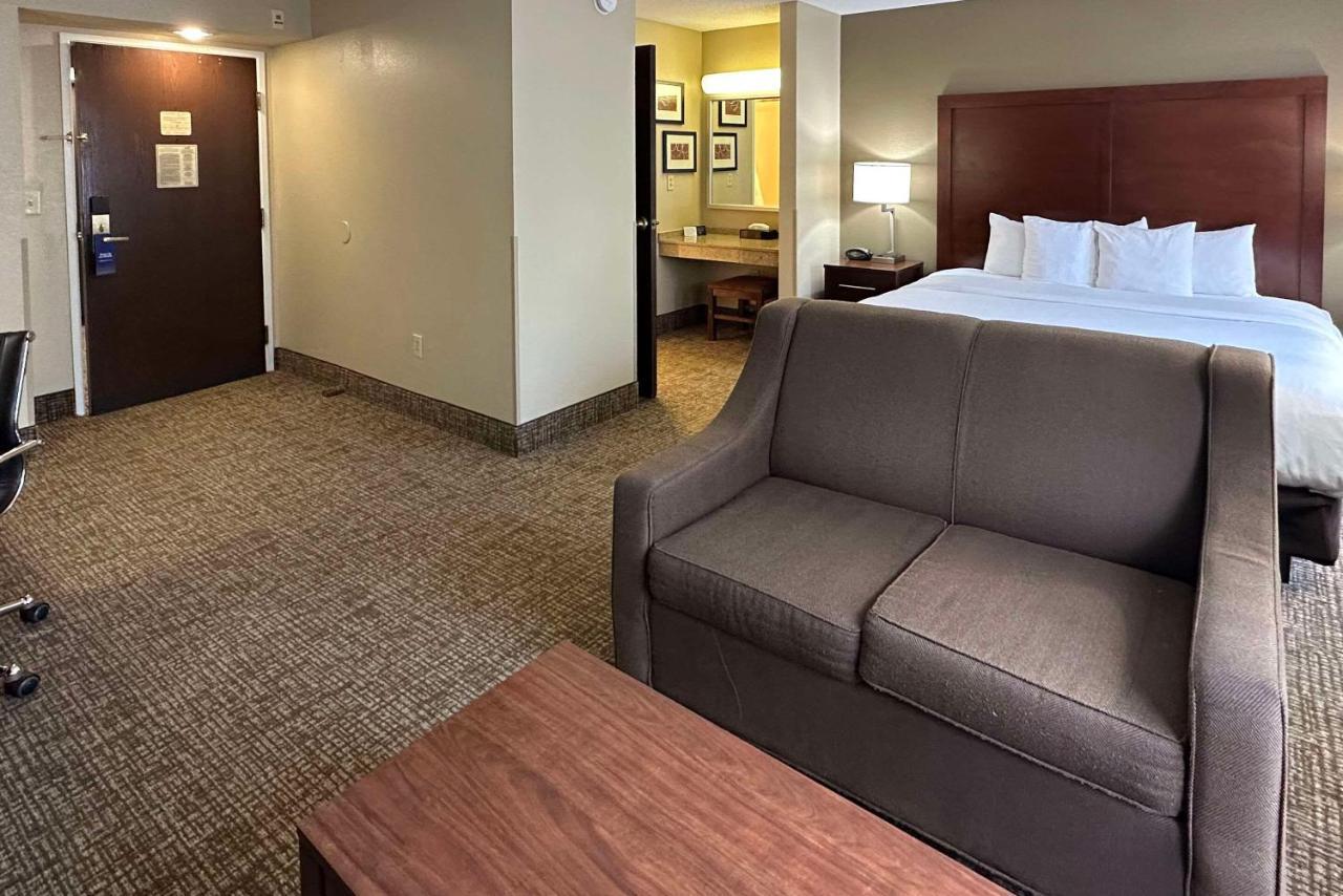 Hotel By Ihg Charlotte