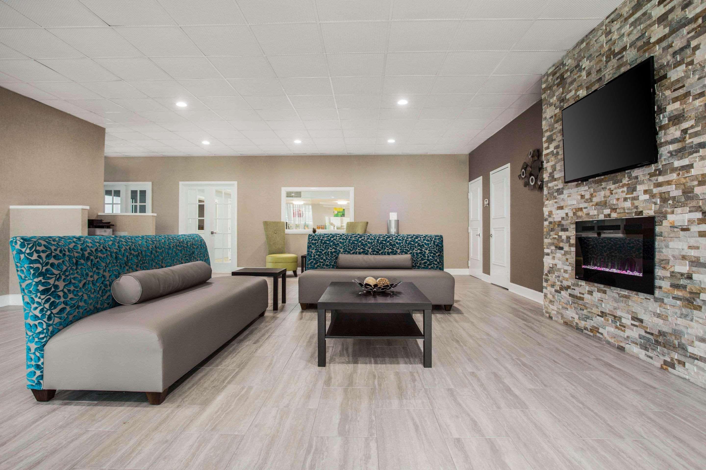 Hotel Quality & Area 2*