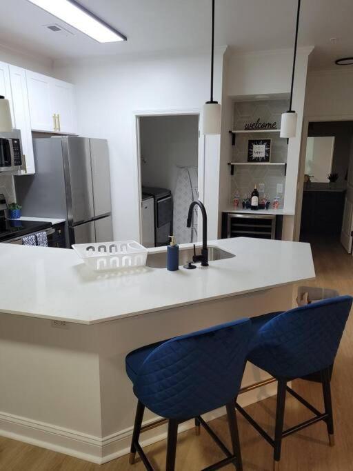 South Charlotte's Cozy & Modern *