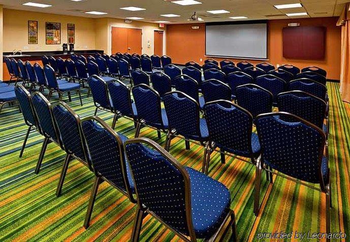 Hotel Fairfield & By Marriott Matthews 3*