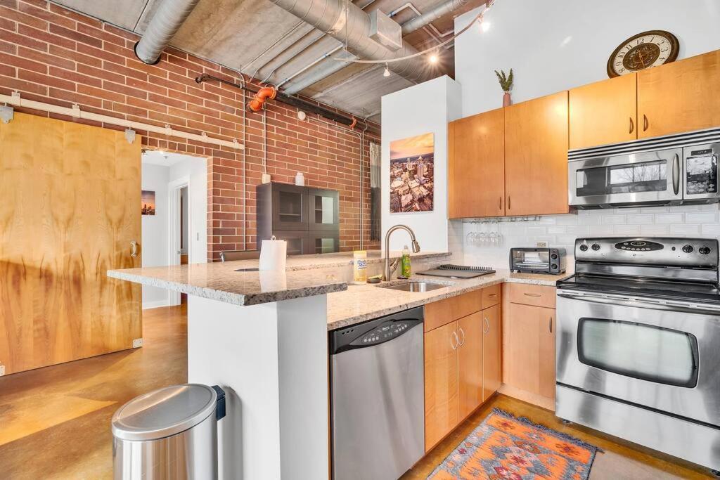 Charming 1br - Full Kitchen - Uptown Living Charlotte