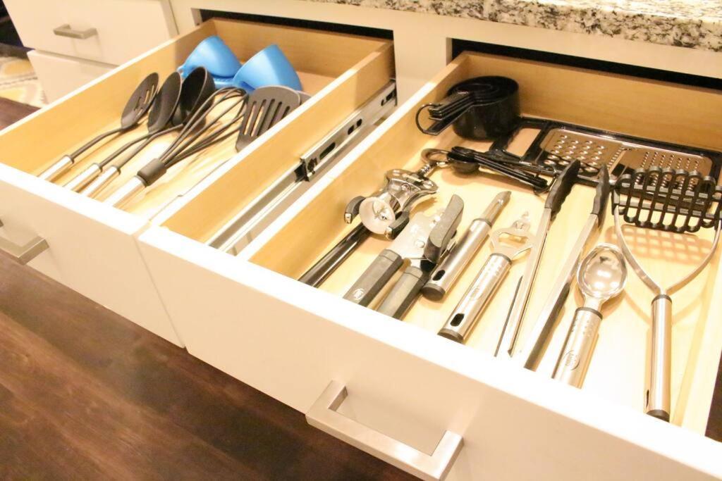 Queen Bed In Dilworth ◈ Shopping ◈ Restaurants