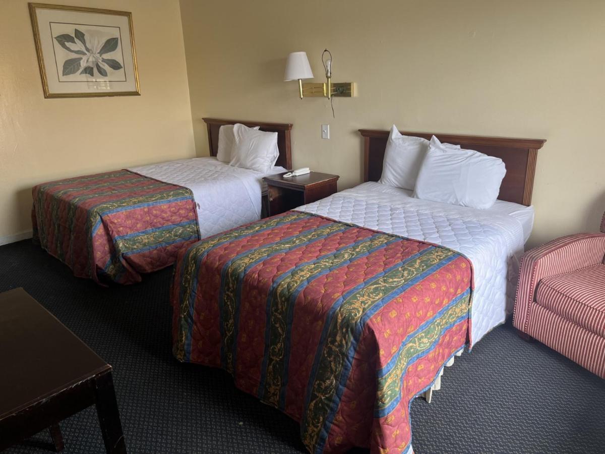 Loyalty Airport Hotel 2*