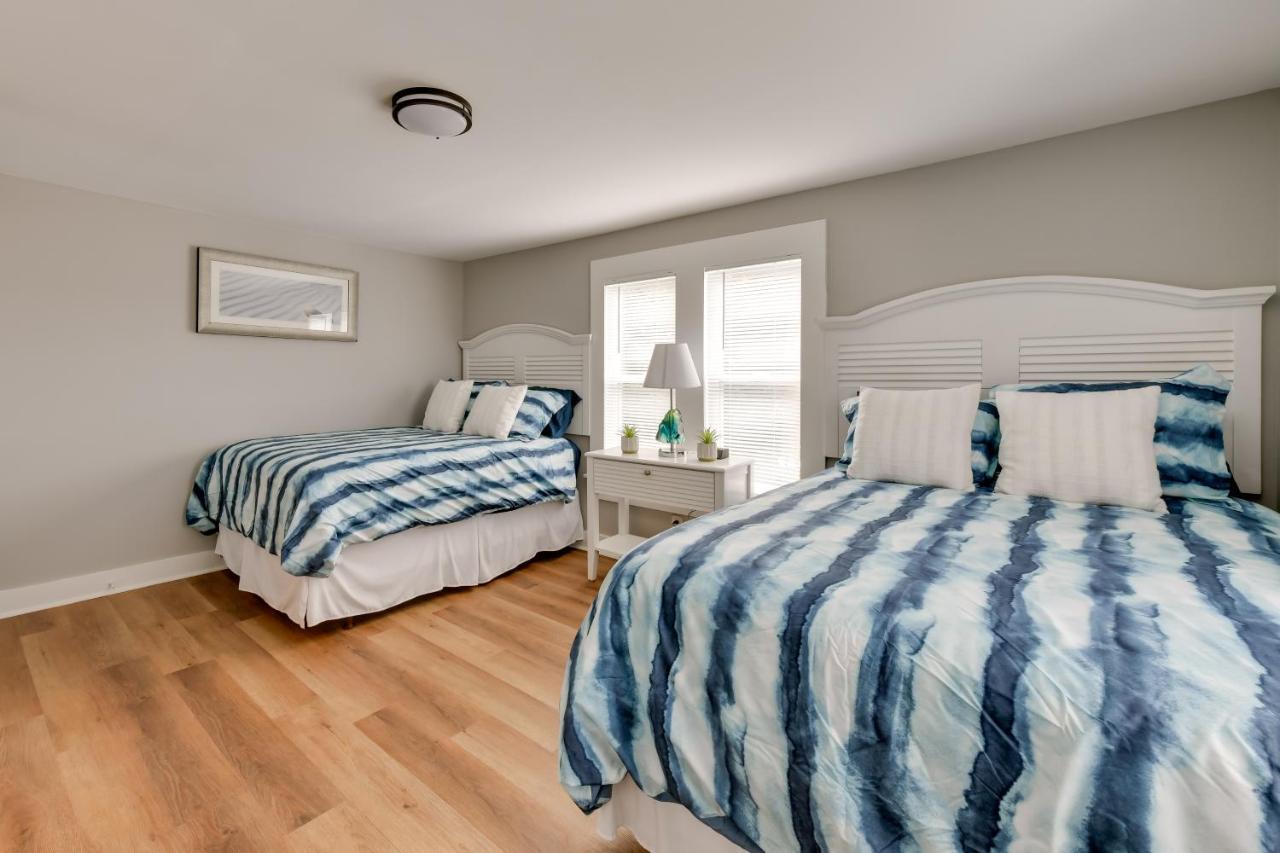 Stunning Retreat About 2 Mi To Center! Charlotte