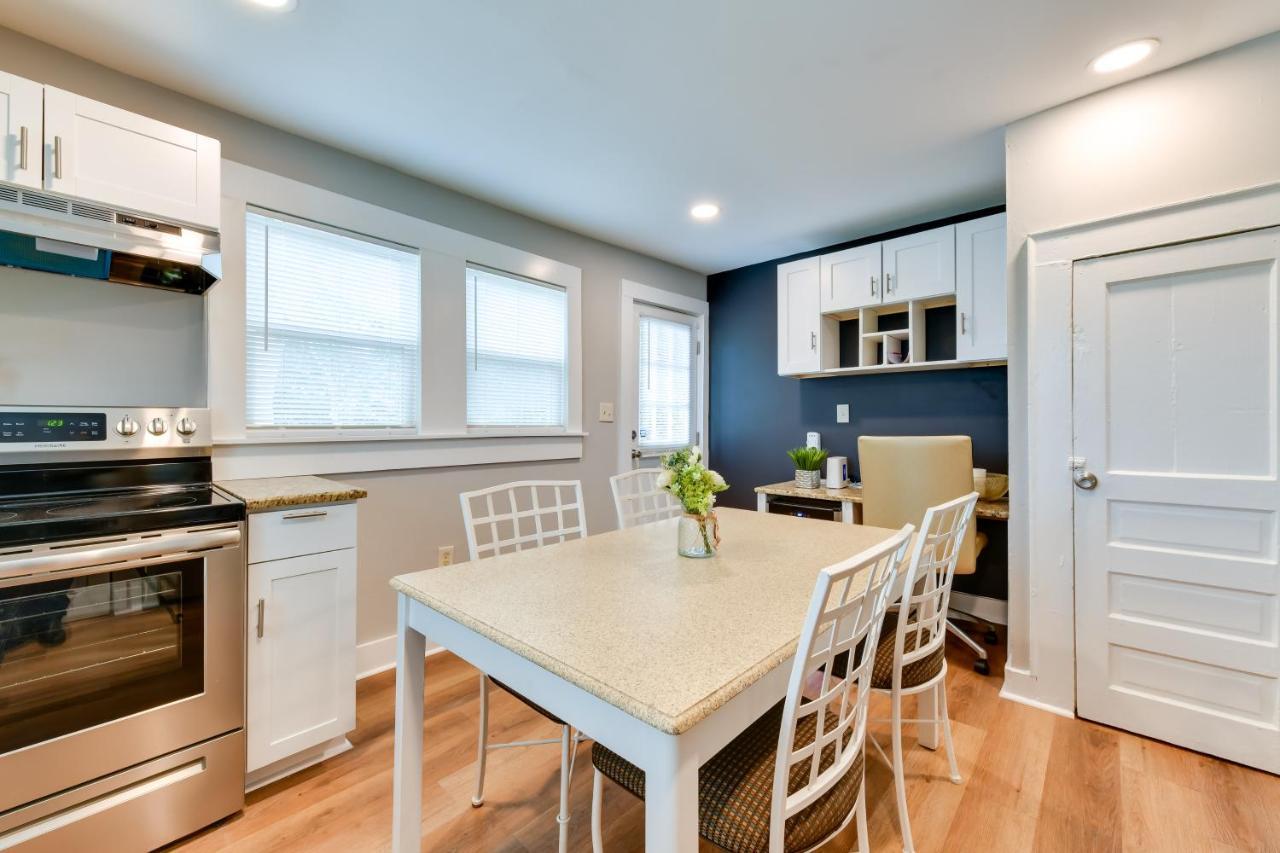 Holiday home Stunning Retreat About 2 Mi To Center!