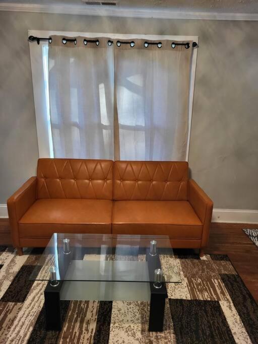 Villa Perfectly Located. Close To Uptown, Noda.. *