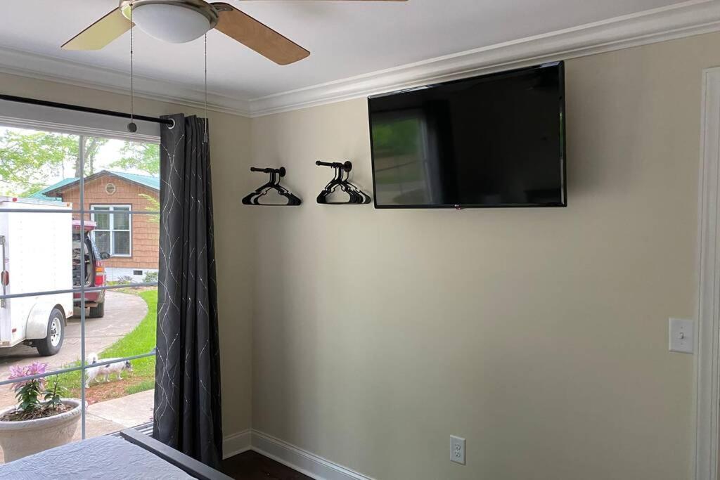 Holiday home 3-bdr Direct Waterfront Charlotte