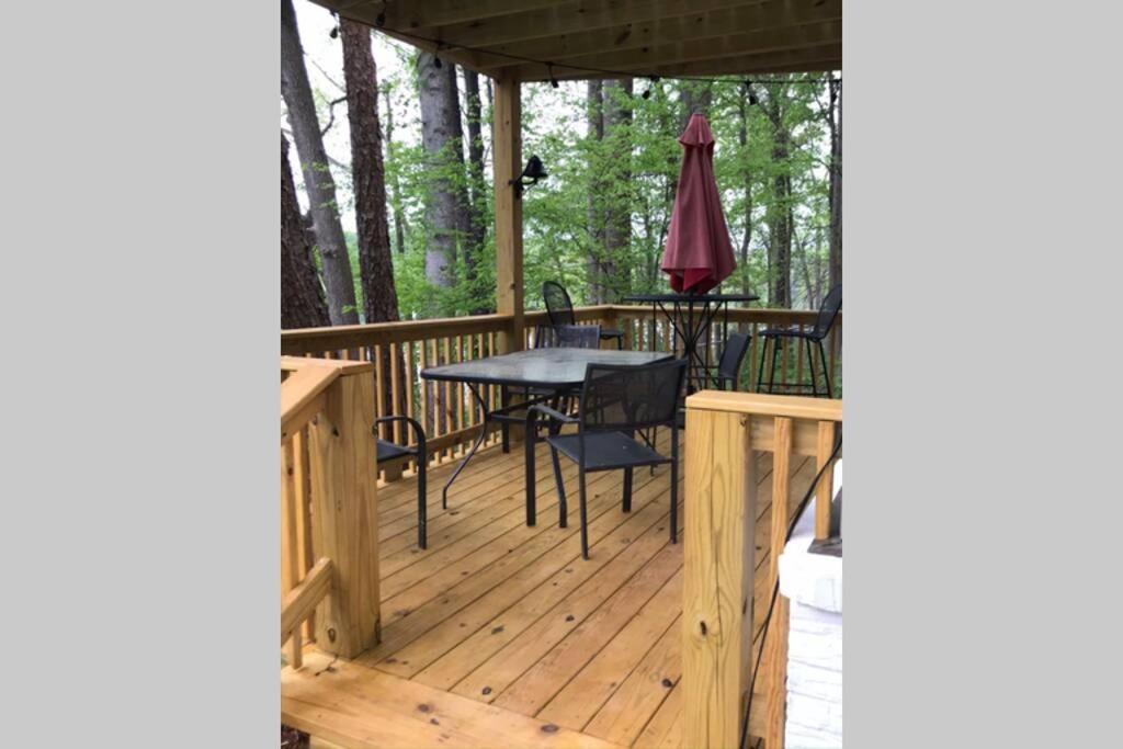 3-bdr Direct Waterfront