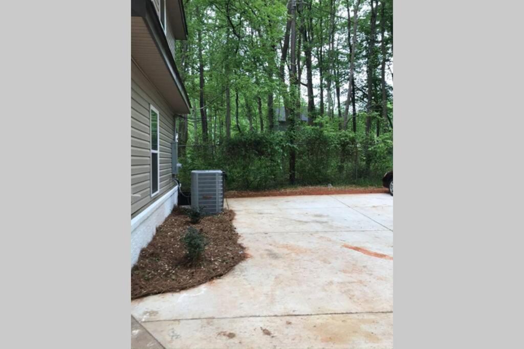 3-bdr Direct Waterfront Holiday home