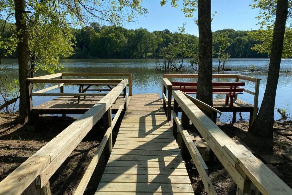 3-bdr Direct Waterfront Holiday home *