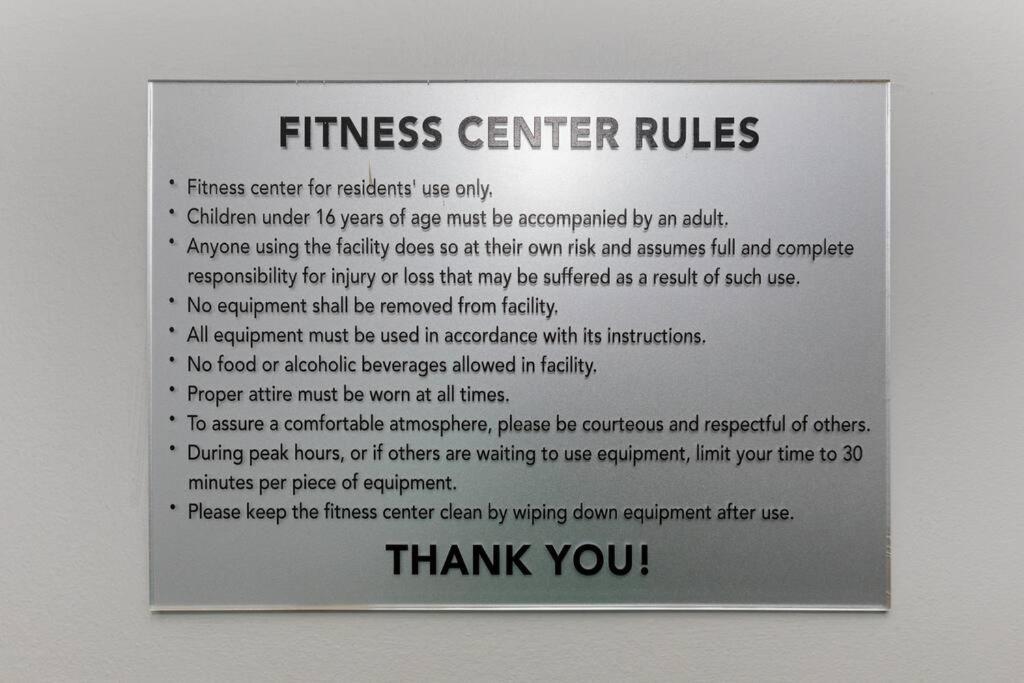 Apartment Dt Charm With Pool,gym,wine,wkspace, Free Parking *