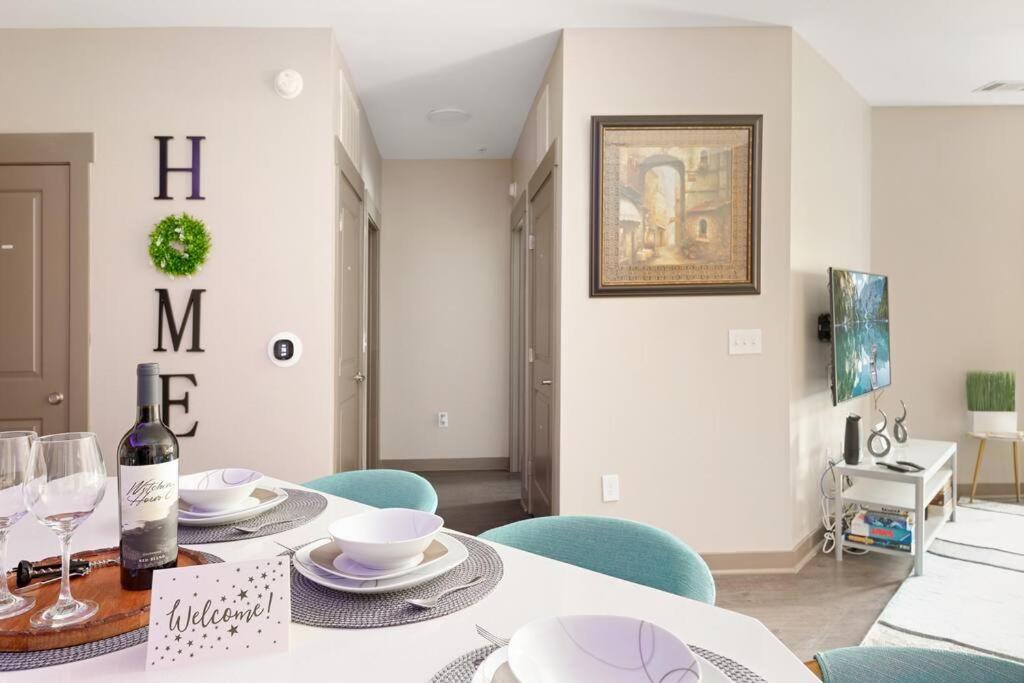 Dt Charm With Pool,gym,wine,wkspace, Free Parking Charlotte