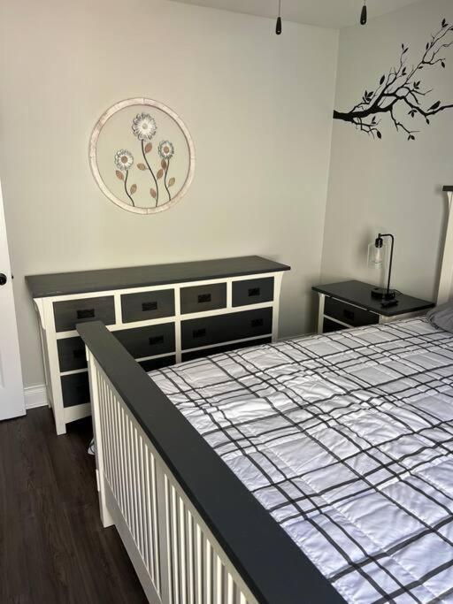 Newly Renovated Cute 3 Bedroom 2 Bath