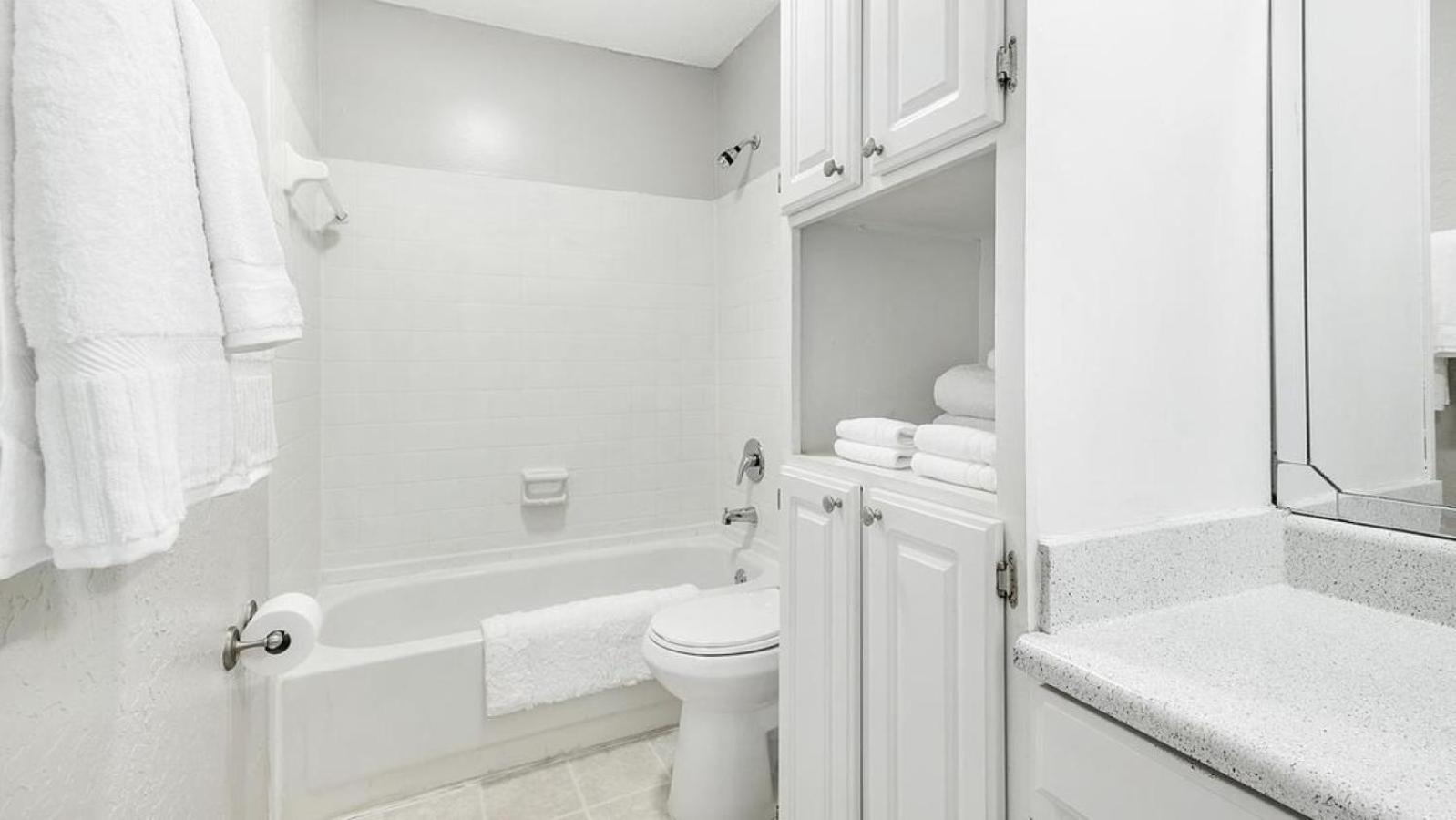 Apartment Landing - Modern With Amazing Amenities Charlotte