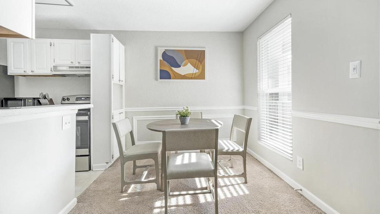 Landing - Modern With Amazing Amenities * Charlotte