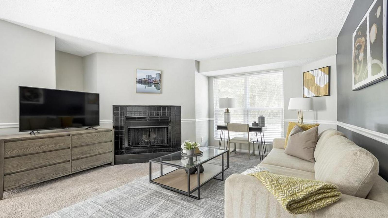 Apartment Landing - Modern With Amazing Amenities Charlotte