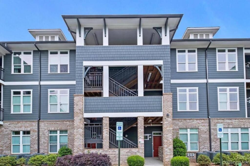 New Stylish Getaway- 5 Mil To Uptown/3 Smart Tvs! * Charlotte