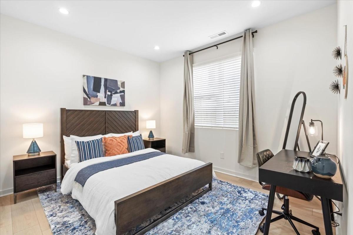 Elegant 3br3.5ba Modern Townhouse