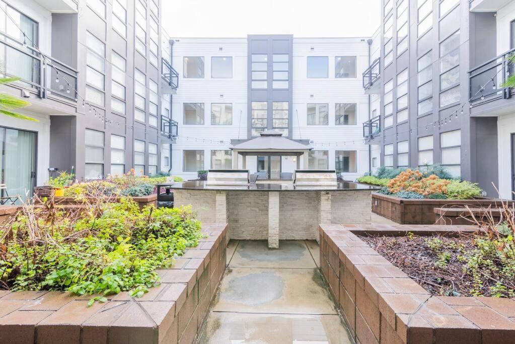 Apartment Charming Cozy With Wi-fi & Free Parking *