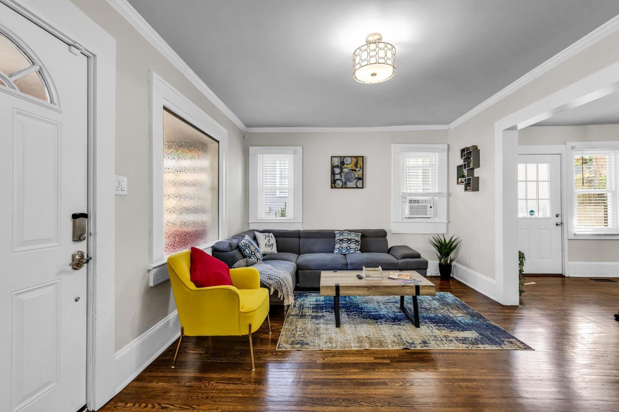 Luxury 3br Noda Holiday home