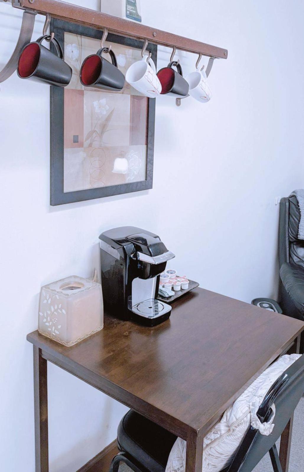 Uptown Area, Cozy King Suite, Quiet And Private, Free Parking, Walk To Restaurants Aparthotel *