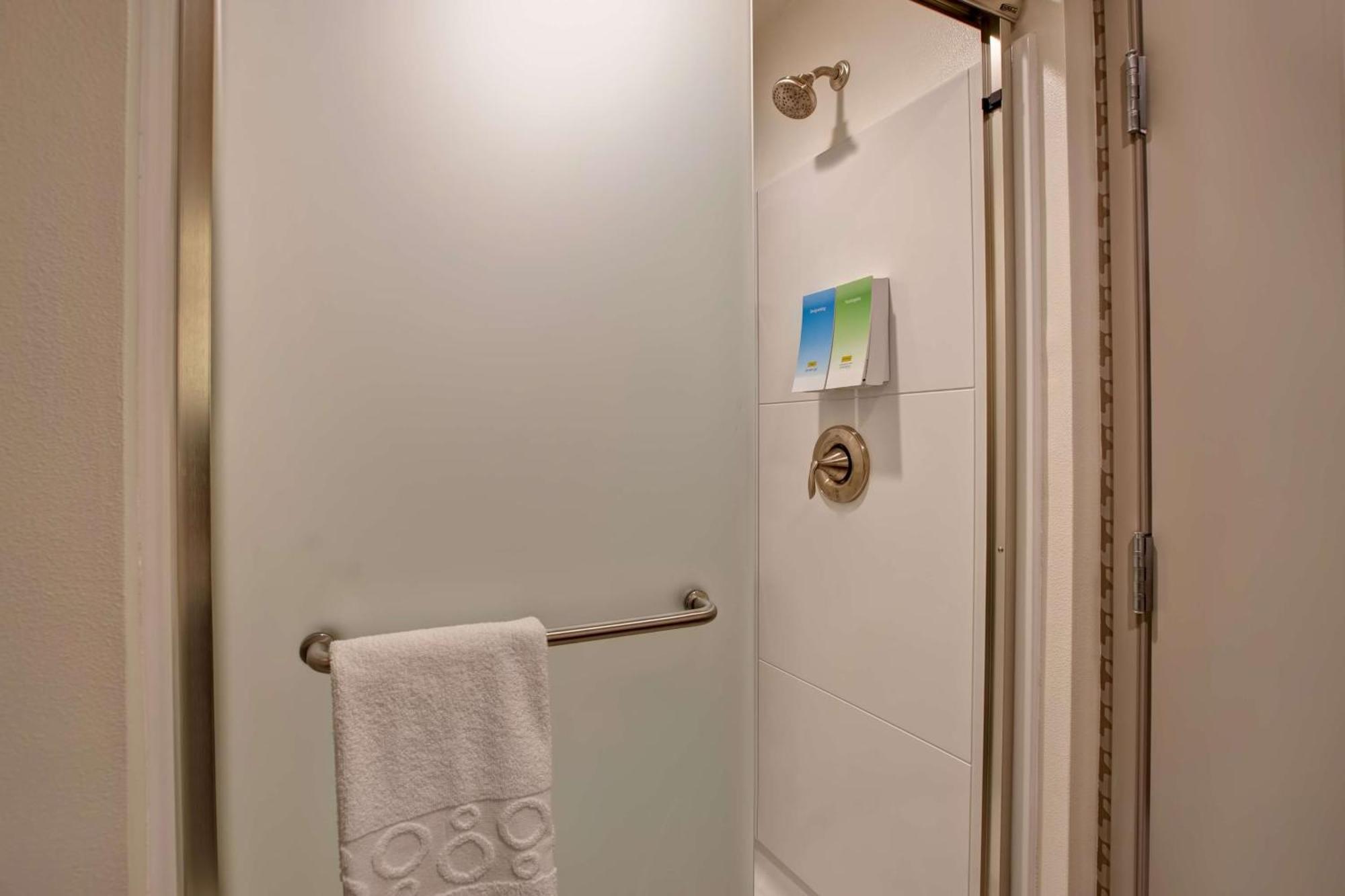 Home2 By Hilton Charlotte Northlake 3*
