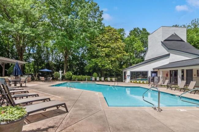 Apartment Luxury & Convenience In South End