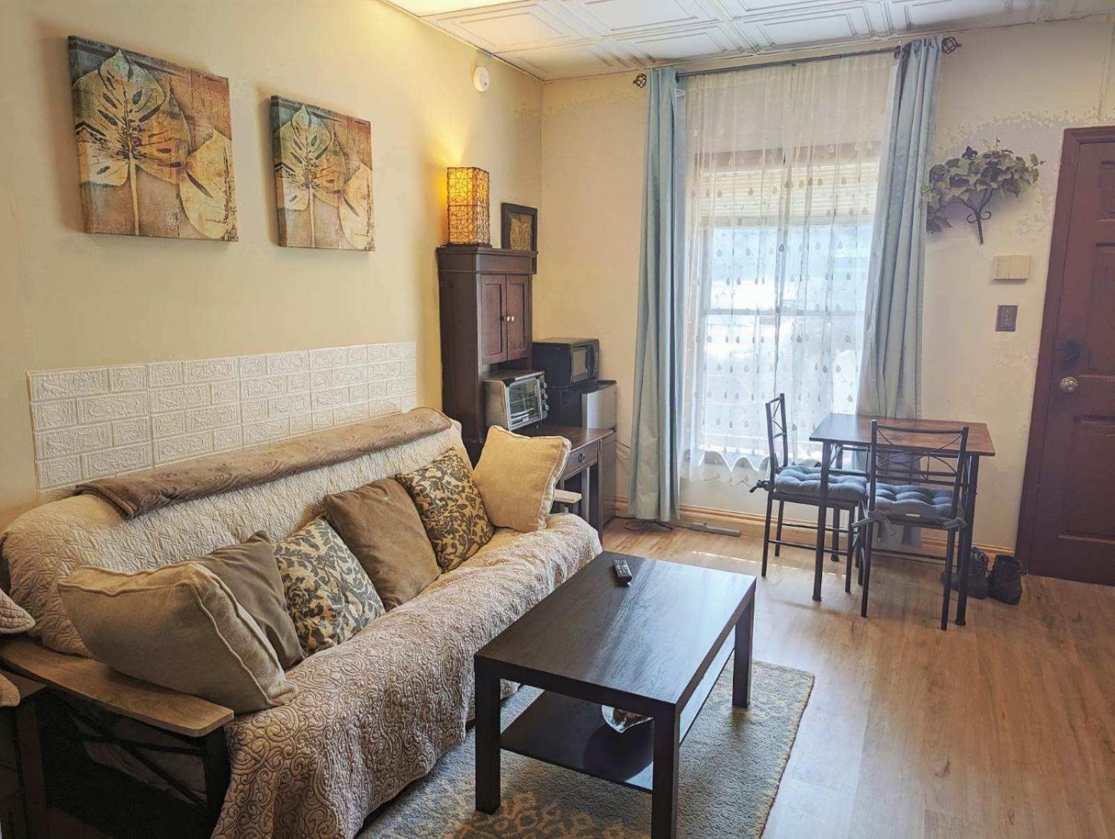Aparthotel Uptown Area, Cozy King Suite, Quiet And Private, Free Parking, Walk To Restaurants Charlotte