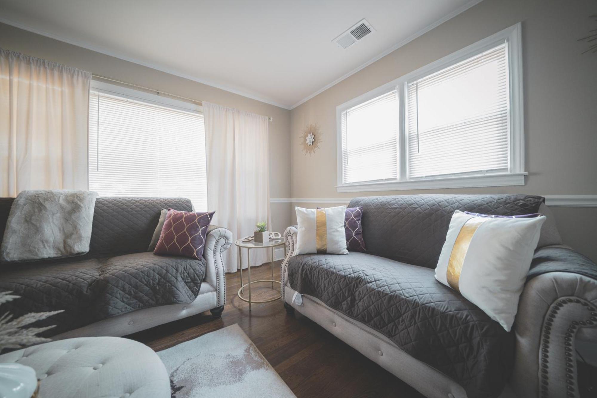 Spacious With Pet-friendly Yard Charlotte