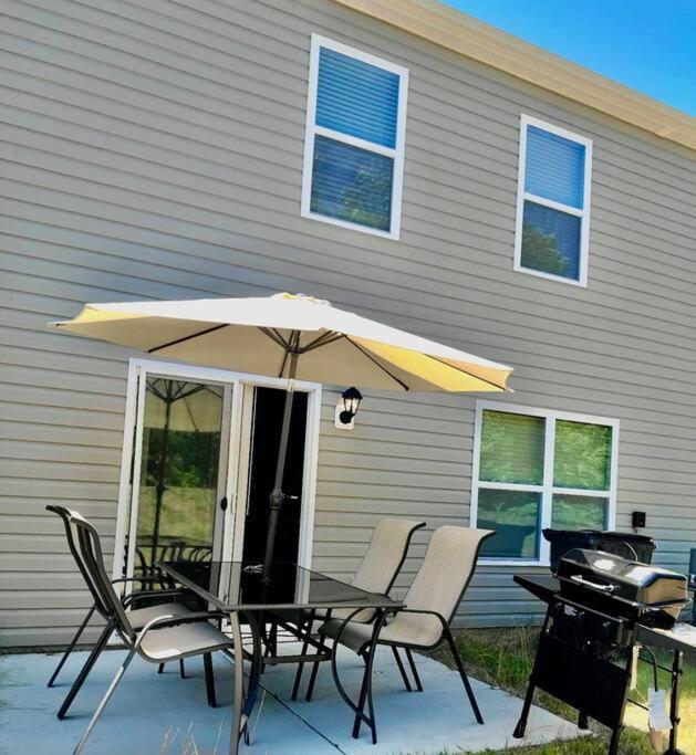 Spacious 4-bedroom House,6beds With Office Space