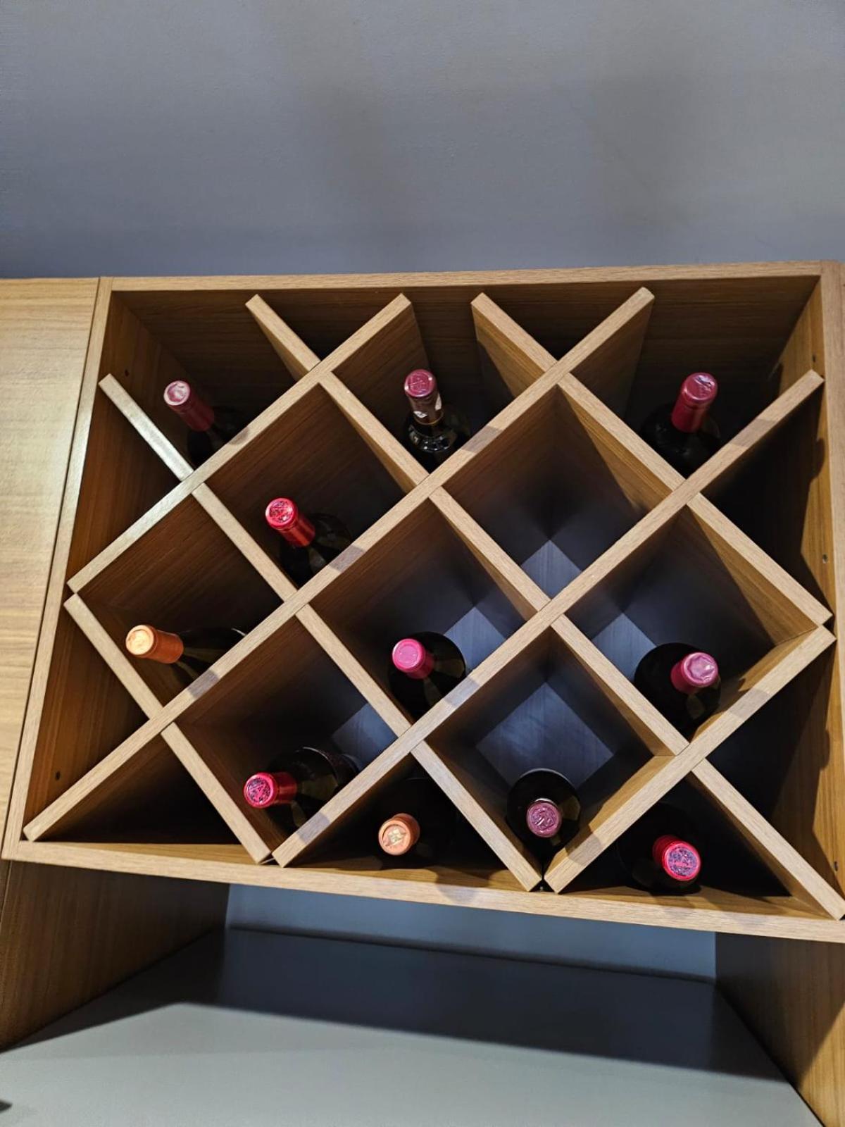 Apartment Uptown And Adventures With Pool, Bars & Shops *