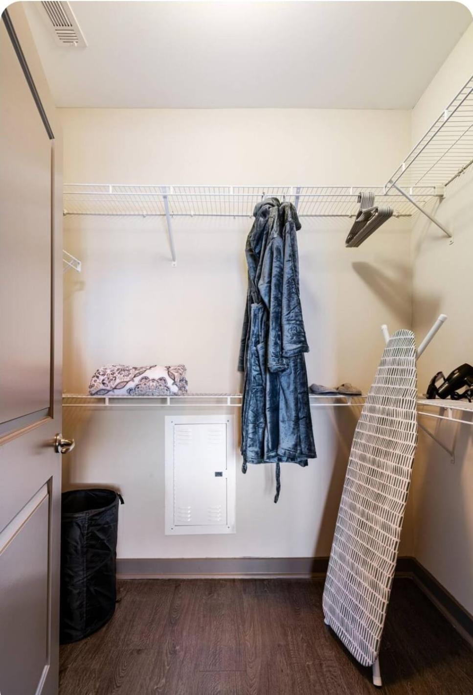 Uptown And Adventures With Pool, Bars & Shops Apartment Charlotte