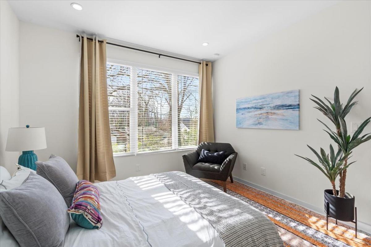 2 Unit Modern Close To Uptown * Charlotte