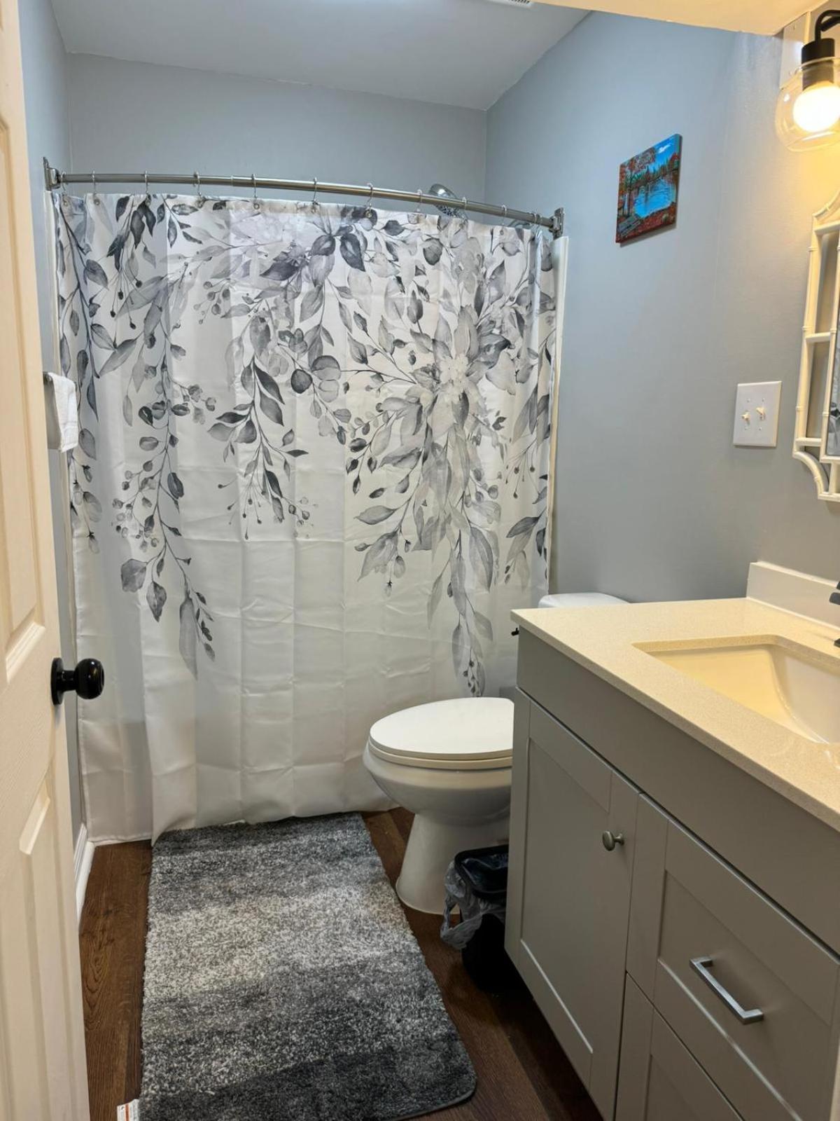 2 Bedroom Townhouse * Charlotte