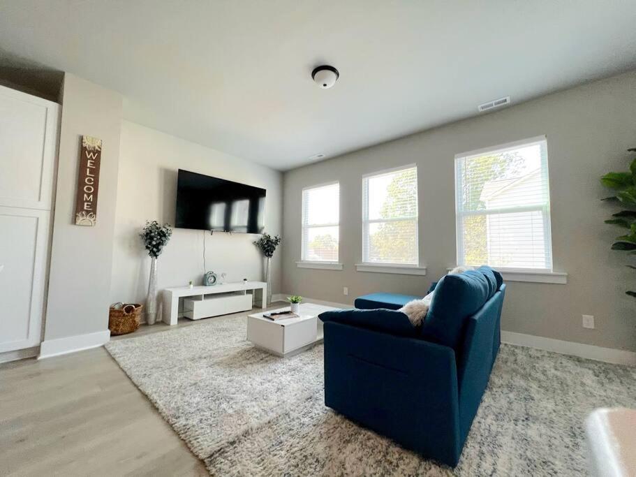 Brand New Build 10 Min- Uptown Charlotte