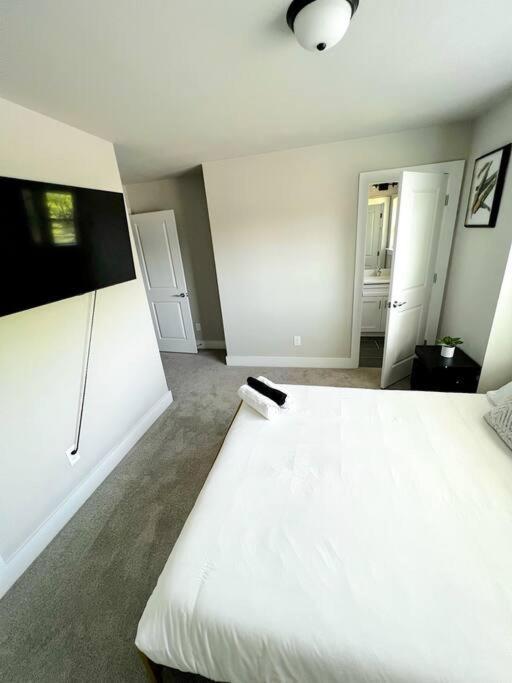 Brand New Build 10 Min- Uptown