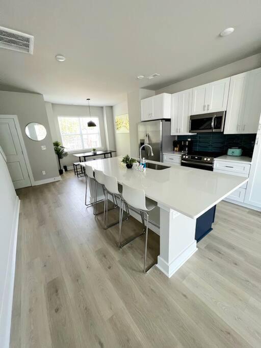 Holiday home Brand New Build 10 Min- Uptown Charlotte