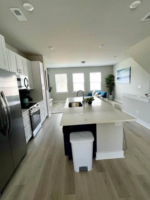 Brand New Build 10 Min- Uptown Charlotte